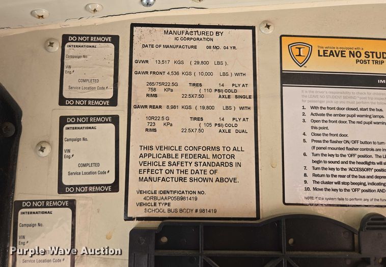 image for item EF1488 2005 IC PB105 school bus