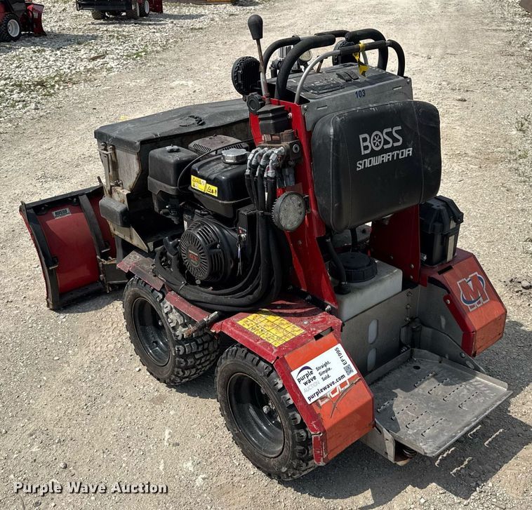 image for item EF1995 2020 Boss SNR24001 snow pusher