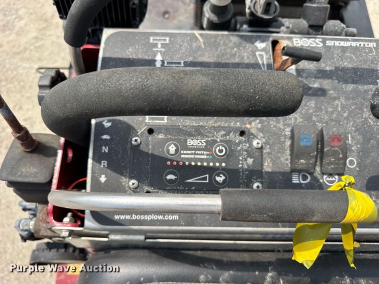 image for item EF1995 2020 Boss SNR24001 snow pusher