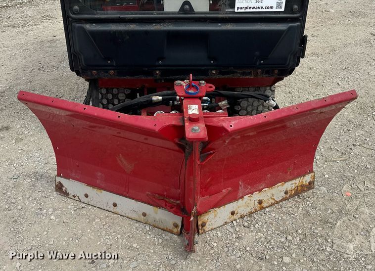 image for item EF1996 Ventrac 3400Y municipal tractor