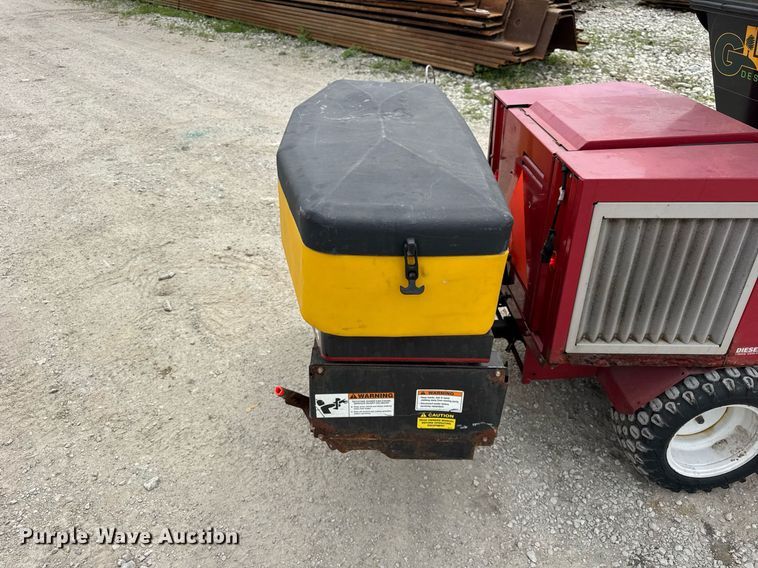 image for item EF1996 Ventrac 3400Y municipal tractor