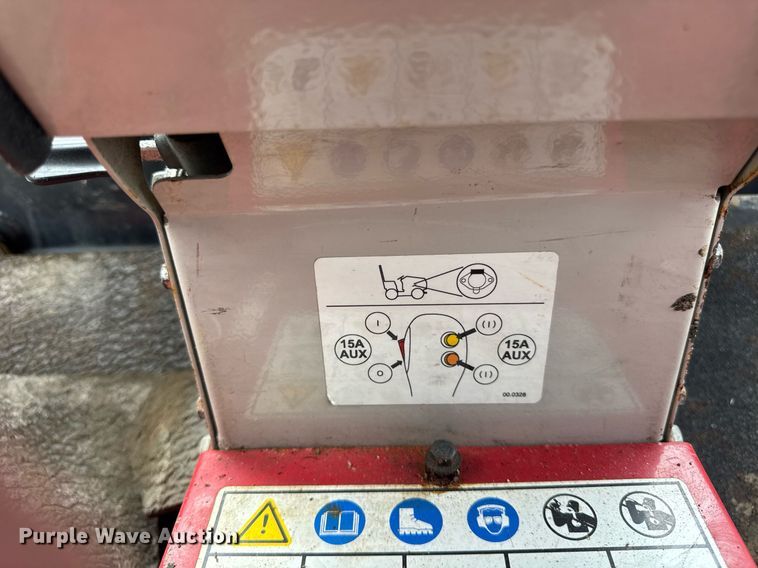 image for item EF1996 Ventrac 3400Y municipal tractor