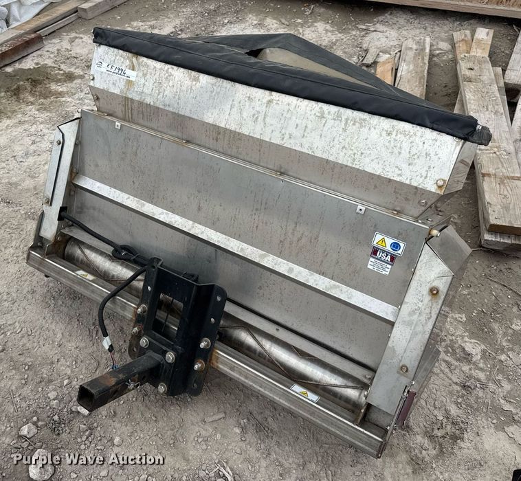 image for item EF1996 Ventrac 3400Y municipal tractor