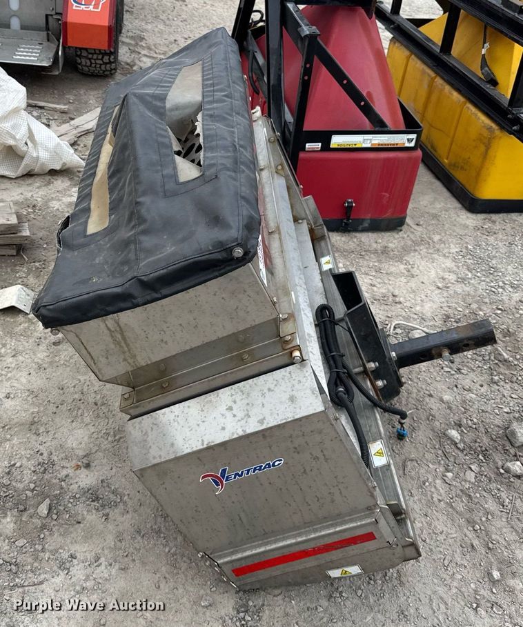 image for item EF1996 Ventrac 3400Y municipal tractor