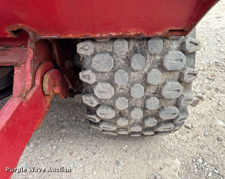 image for item EF1996 Ventrac 3400Y municipal tractor