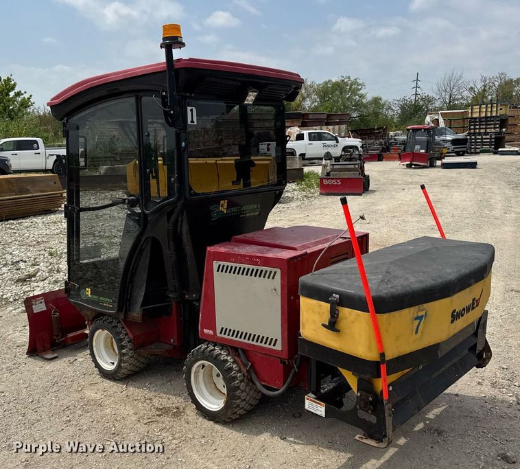 image for item EF1997 Ventrac 3400Y municipal tractor
