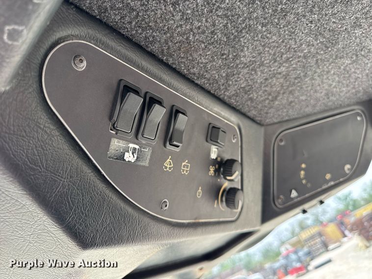 image for item EF1997 Ventrac 3400Y municipal tractor