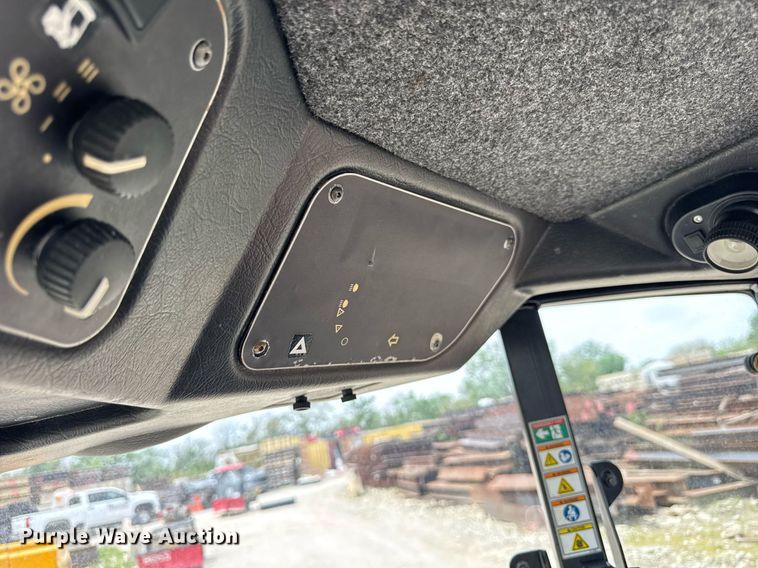 image for item EF1997 Ventrac 3400Y municipal tractor