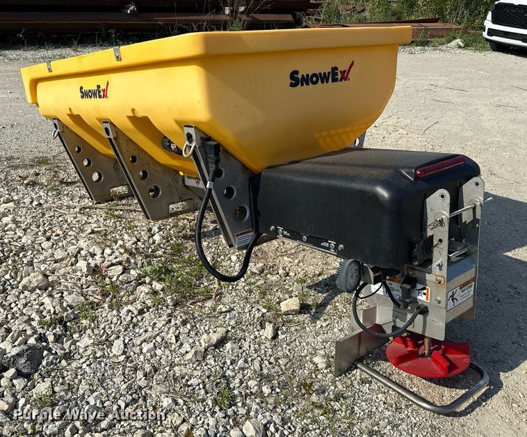 image for item EF2000 Snowex 10R-059633 spreader 