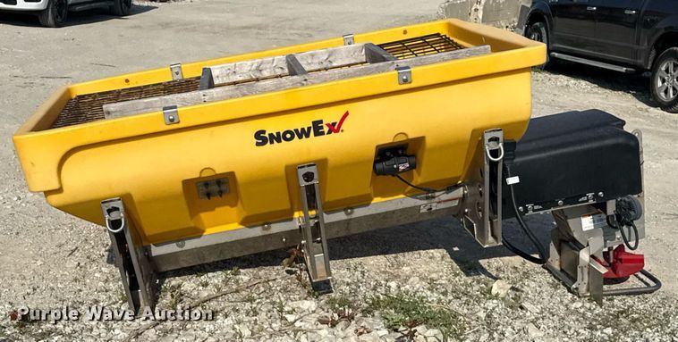 image for item EF2000 Snowex 10R-059633 spreader 