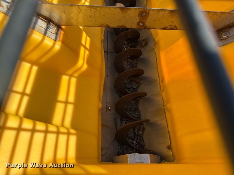 image for item EF2000 Snowex 10R-059633 spreader 