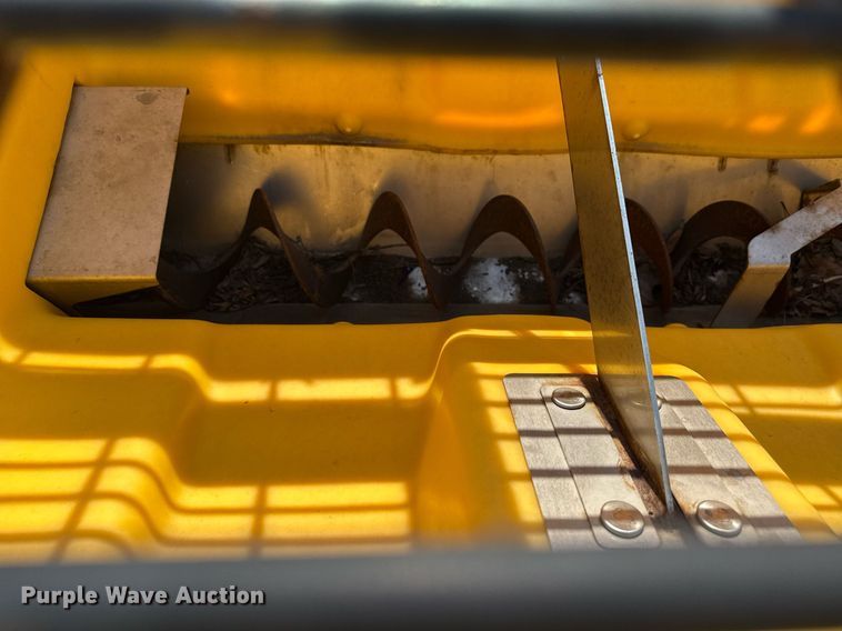 image for item EF2000 Snowex 10R-059633 spreader 