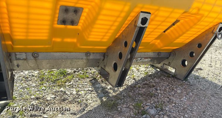 image for item EF2000 Snowex 10R-059633 spreader 