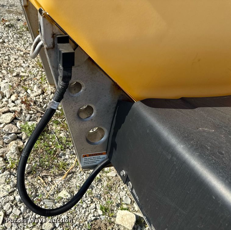 image for item EF2000 Snowex 10R-059633 spreader 