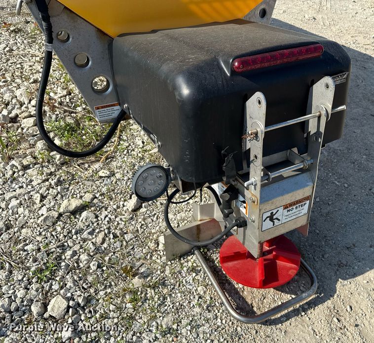 image for item EF2000 Snowex 10R-059633 spreader 