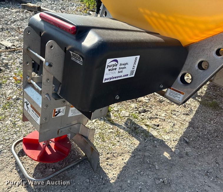 image for item EF2000 Snowex 10R-059633 spreader 