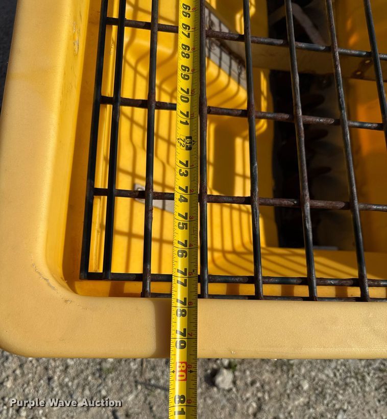 image for item EF2000 Snowex 10R-059633 spreader 