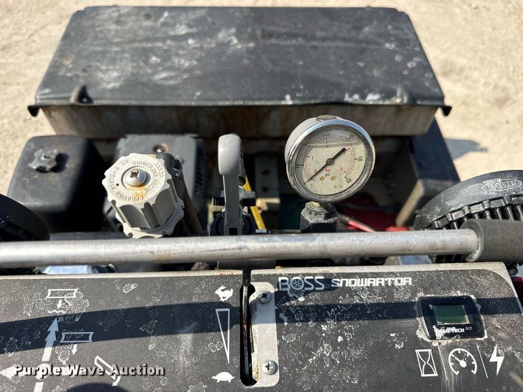 image for item EF2001 2020 Boss SNR24001 snow pusher