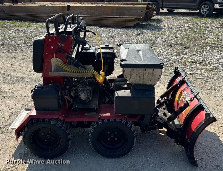 image for item EF2003 2020 Boss SNR24001 snow pusher