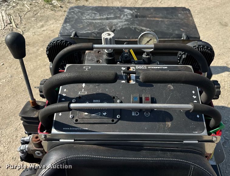 image for item EF2004 2020 Boss SNR24001 snow pusher