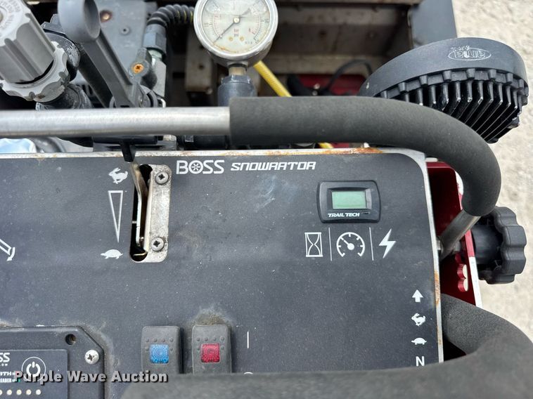 image for item EF2014 2020 Boss SNR24001 snow pusher