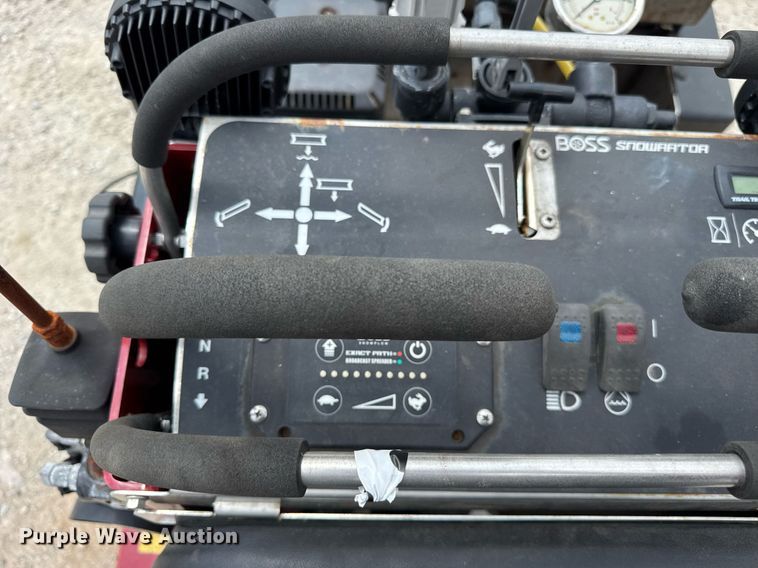 image for item EF2014 2020 Boss SNR24001 snow pusher