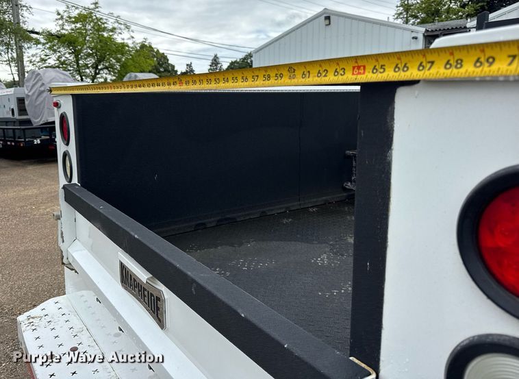 image for item EF2032 2018 Chevrolet Silverado 3500HD Crew Cab utility bed pickup truck