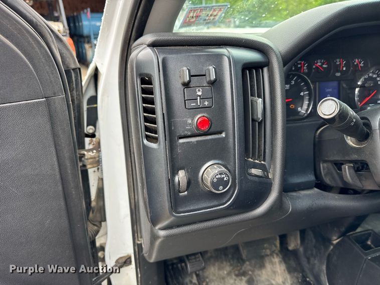 image for item EF2032 2018 Chevrolet Silverado 3500HD Crew Cab utility bed pickup truck