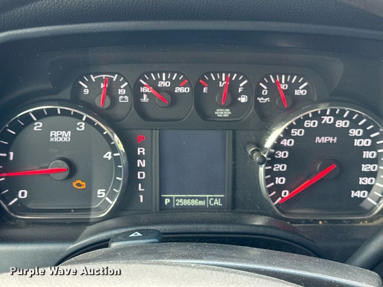 image for item EF2032 2018 Chevrolet Silverado 3500HD Crew Cab utility bed pickup truck