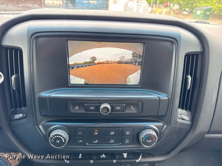 image for item EF2032 2018 Chevrolet Silverado 3500HD Crew Cab utility bed pickup truck