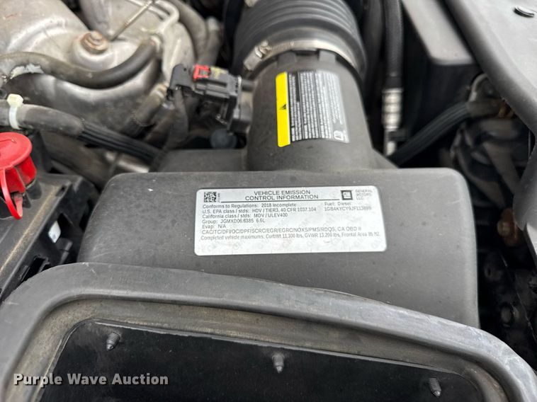 image for item EF2032 2018 Chevrolet Silverado 3500HD Crew Cab utility bed pickup truck