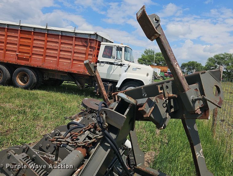 image for item EF3535 11' W snow plow