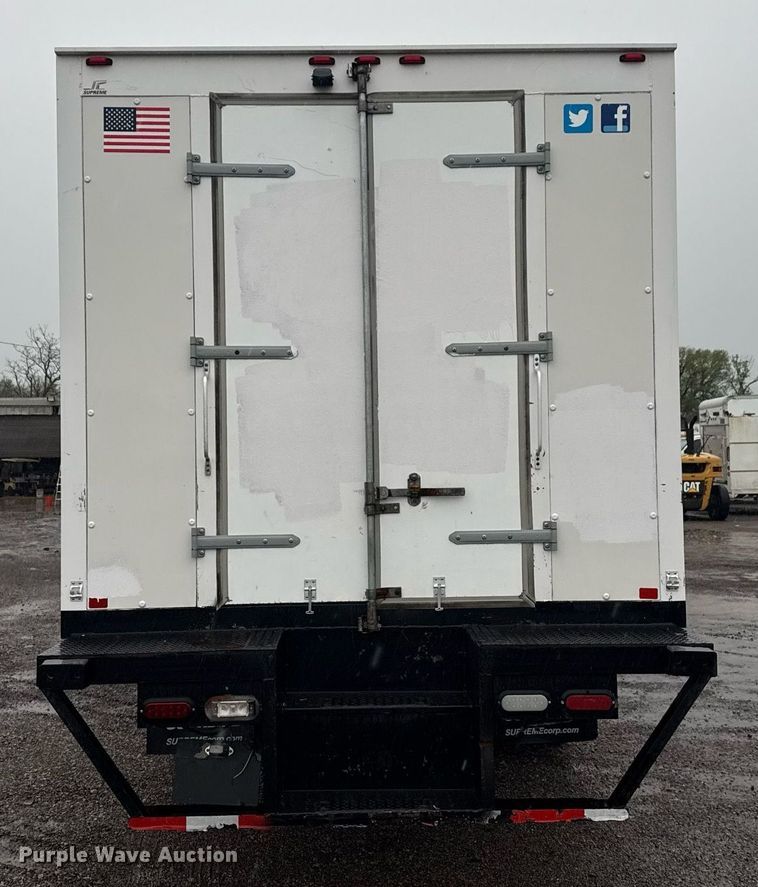 image for item EG5726 2016 Ford F650 Super Duty box truck