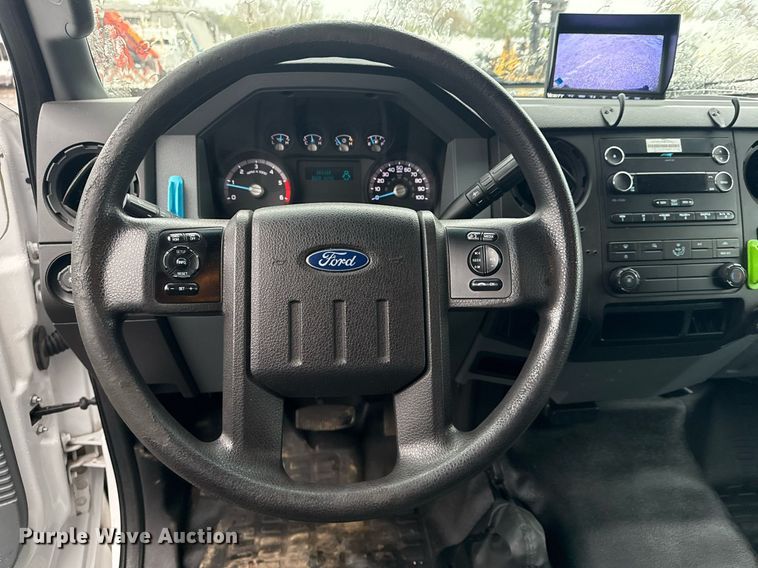 image for item EG5726 2016 Ford F650 Super Duty box truck