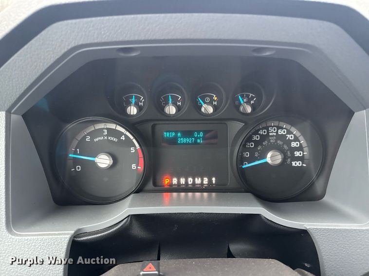 image for item EG5726 2016 Ford F650 Super Duty box truck