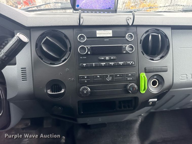 image for item EG5726 2016 Ford F650 Super Duty box truck