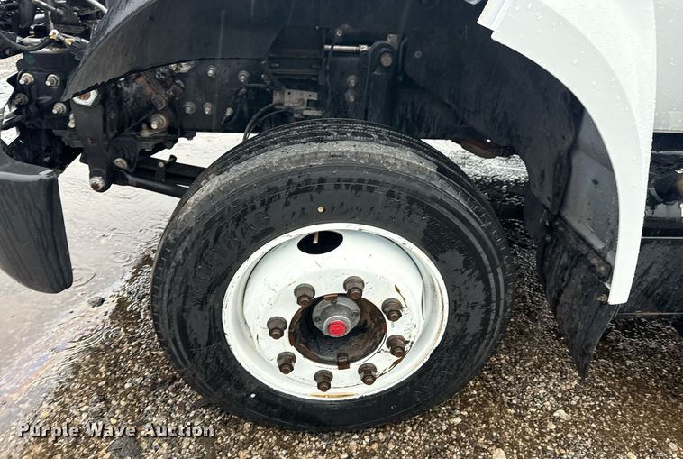 image for item EG5726 2016 Ford F650 Super Duty box truck