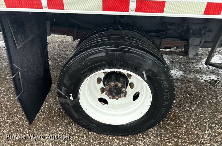 image for item EG5726 2016 Ford F650 Super Duty box truck