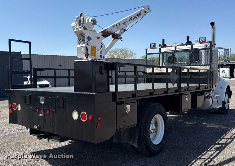 image for item EG5736 2007 Peterbilt 335 flatbed truck