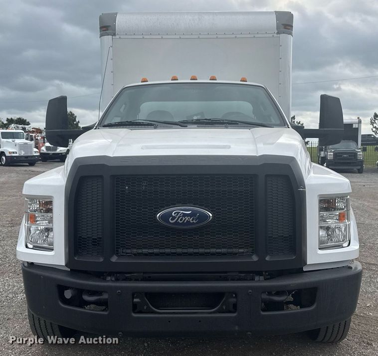image for item EG5775 2017 Ford F650 Super Duty box truck