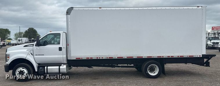 image for item EG5775 2017 Ford F650 Super Duty box truck