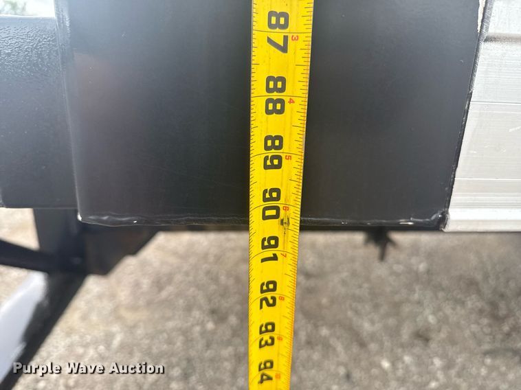 image for item EG5775 2017 Ford F650 Super Duty box truck