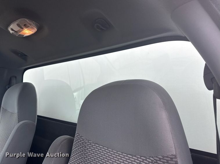 image for item EG5775 2017 Ford F650 Super Duty box truck