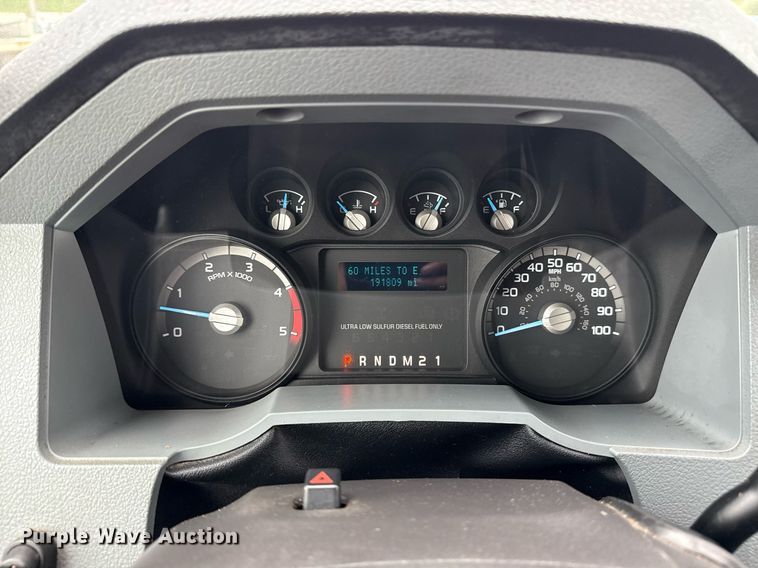 image for item EG5775 2017 Ford F650 Super Duty box truck