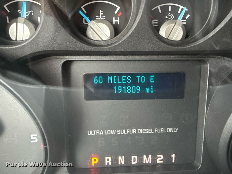 image for item EG5775 2017 Ford F650 Super Duty box truck