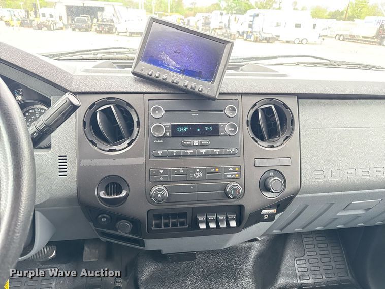 image for item EG5775 2017 Ford F650 Super Duty box truck