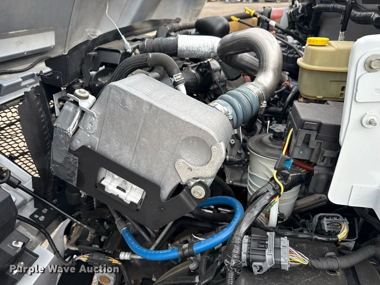 image for item EG5775 2017 Ford F650 Super Duty box truck