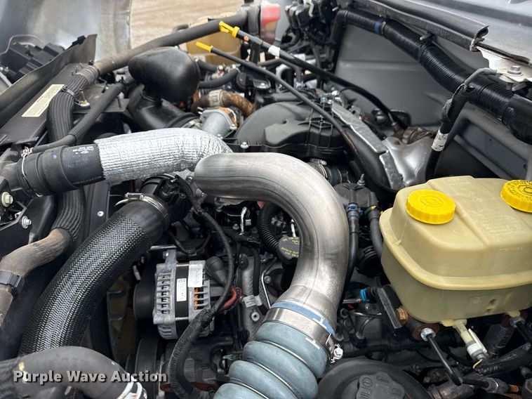 image for item EG5775 2017 Ford F650 Super Duty box truck