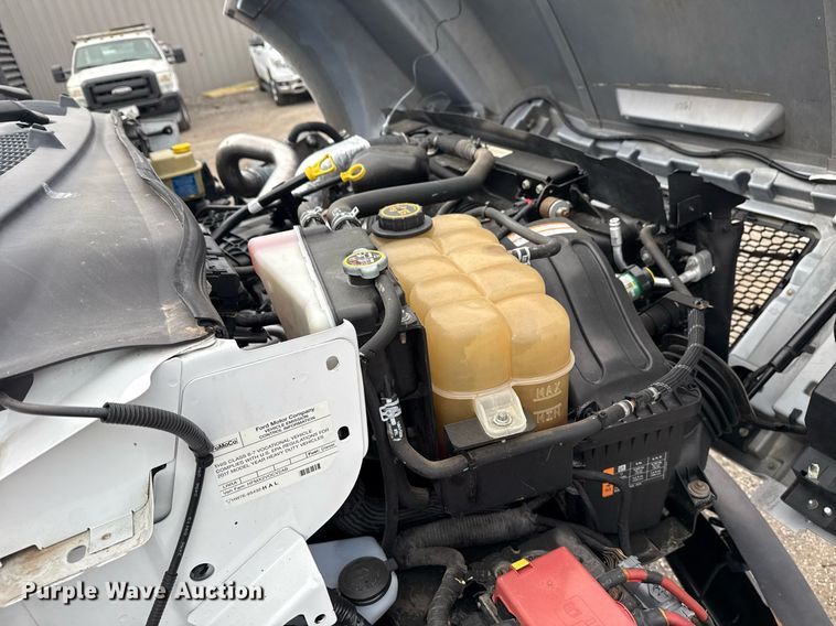 image for item EG5775 2017 Ford F650 Super Duty box truck