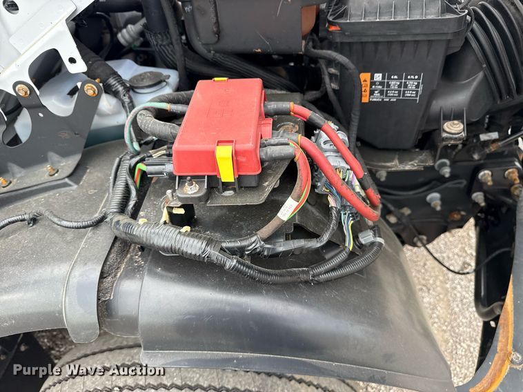 image for item EG5775 2017 Ford F650 Super Duty box truck